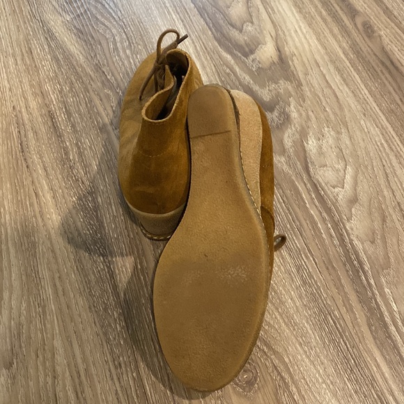 JCrew MacAlister Suede Booties in Cognac - Picture 5 of 6